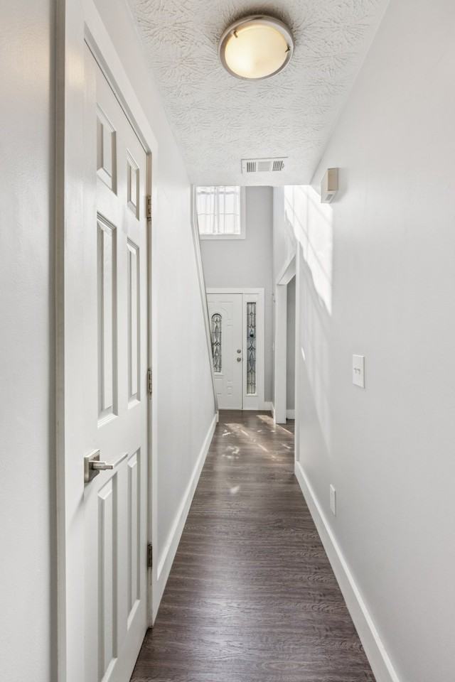 2275 Eagle Pointe Ct - Photo 3 of 44