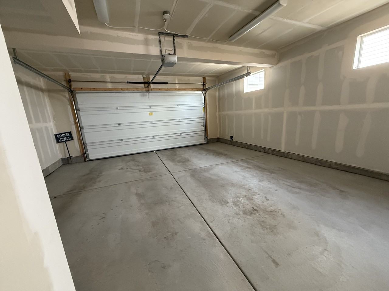 12355 Farmview Ln - Photo 3 of 31