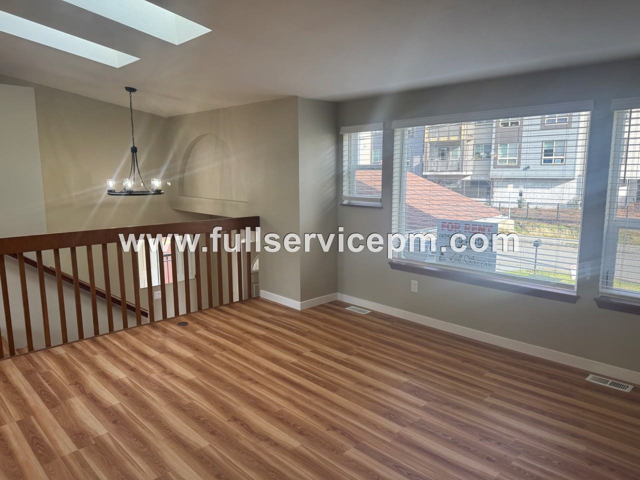 8014 Beverly Ln - Photo 3 of 46