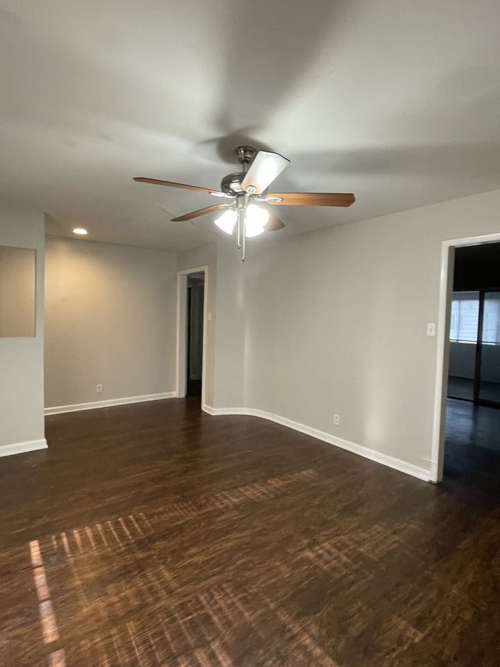 6800 Hinkson Rd - Photo 5 of 19