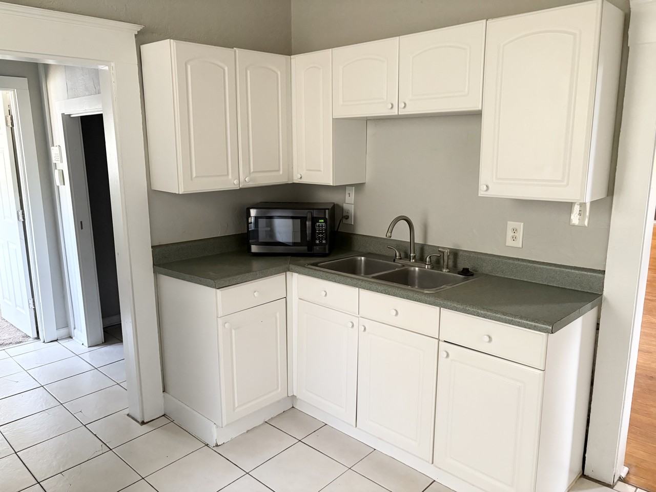 1216 E 17th Ave - Photo 7 of 19