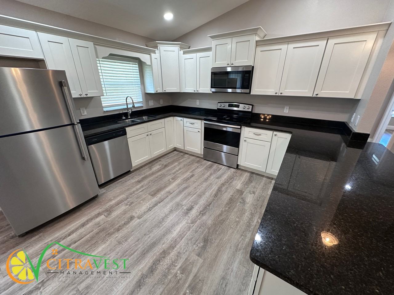 6692 N Sandborn Loop - Photo 3 of 14