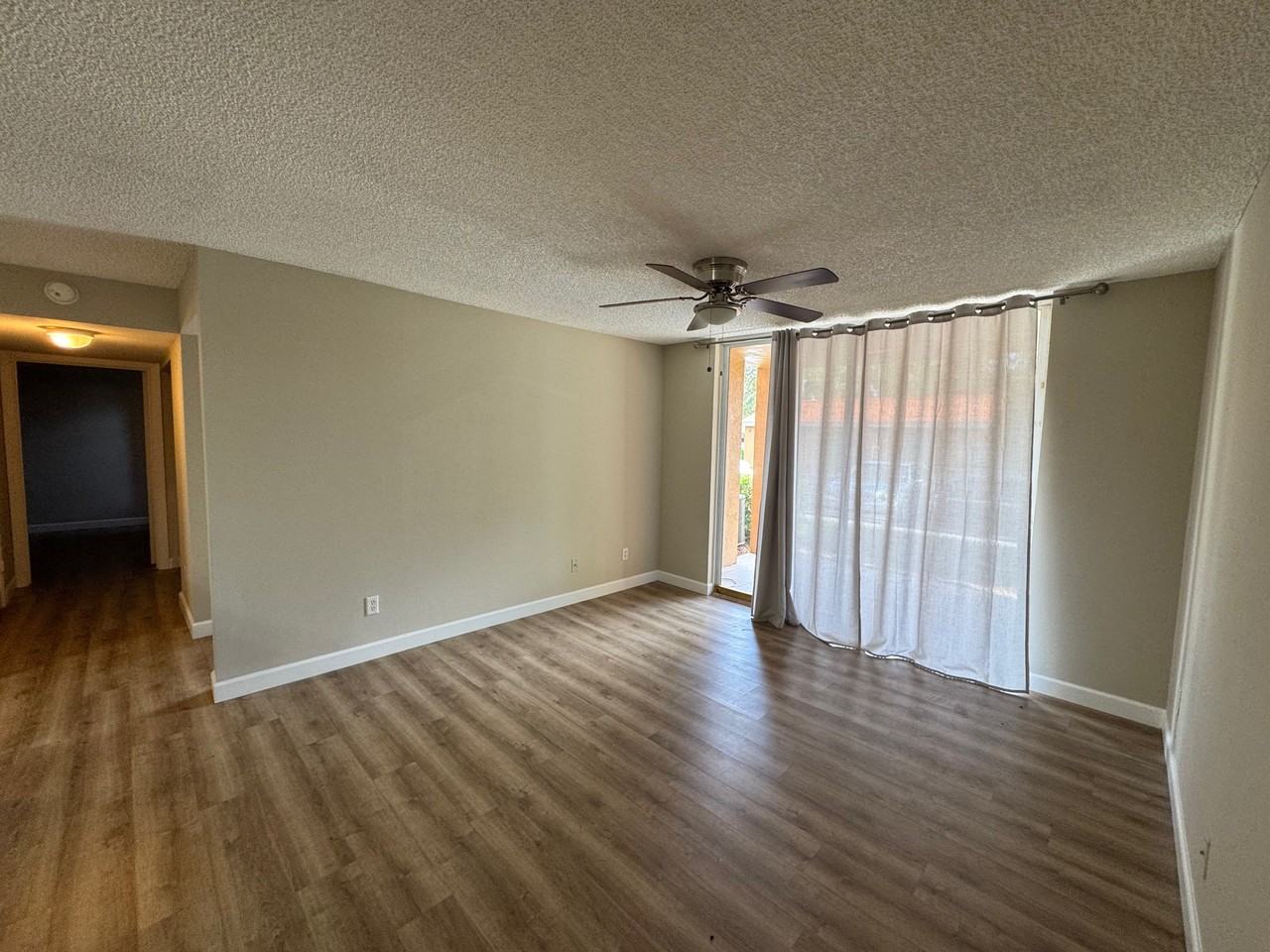 1250 Wildwood Lakes Blvd #101 - Photo 4 of 24