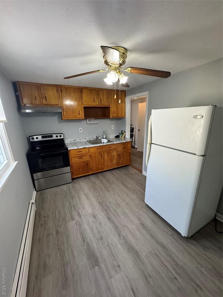 8 Elmira St - Photo 3 of 9