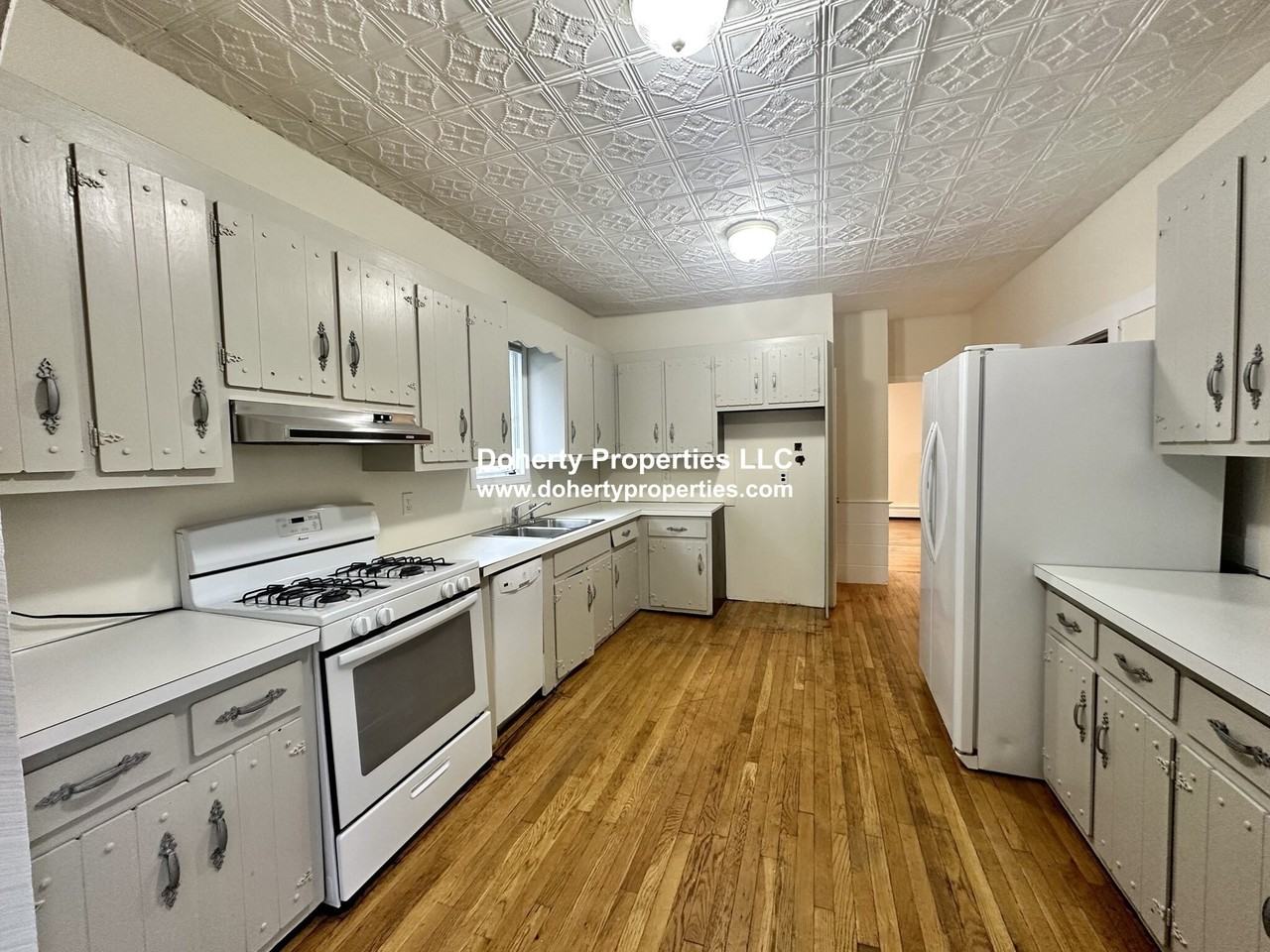 354 University Ave #1 - Photo 6 of 14