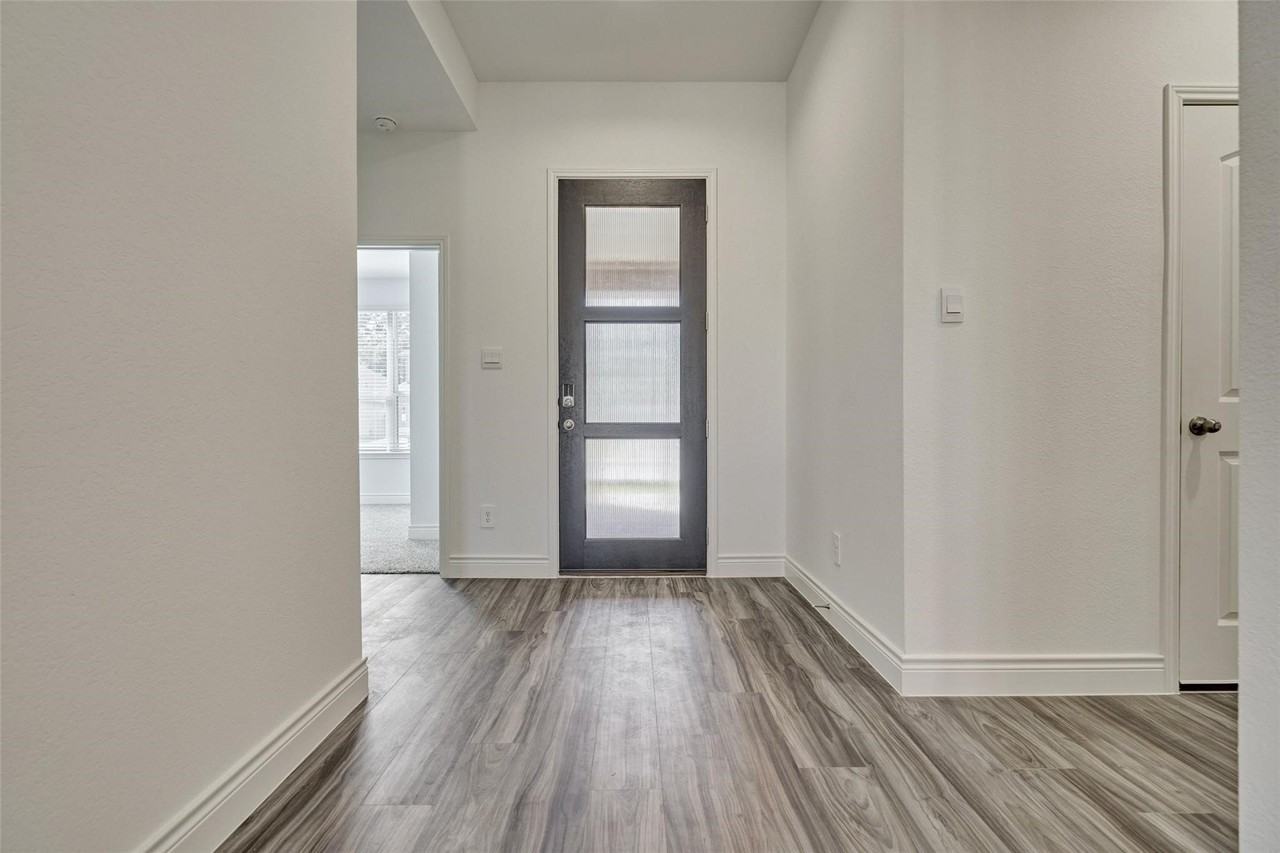 981 Youth Water Rd - Photo 4 of 43