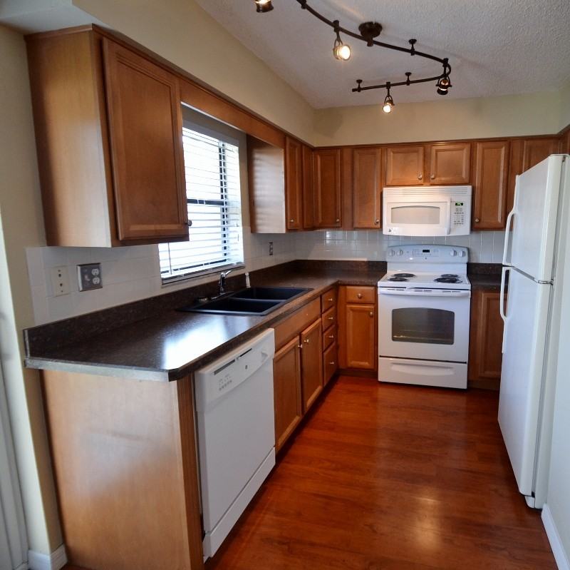 3155 Cypress Green Dr - Photo 3 of 5