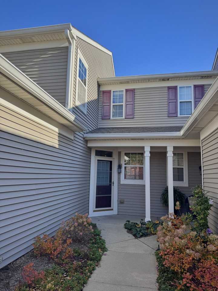 2406 Sheehan Dr - Photo 3 of 21