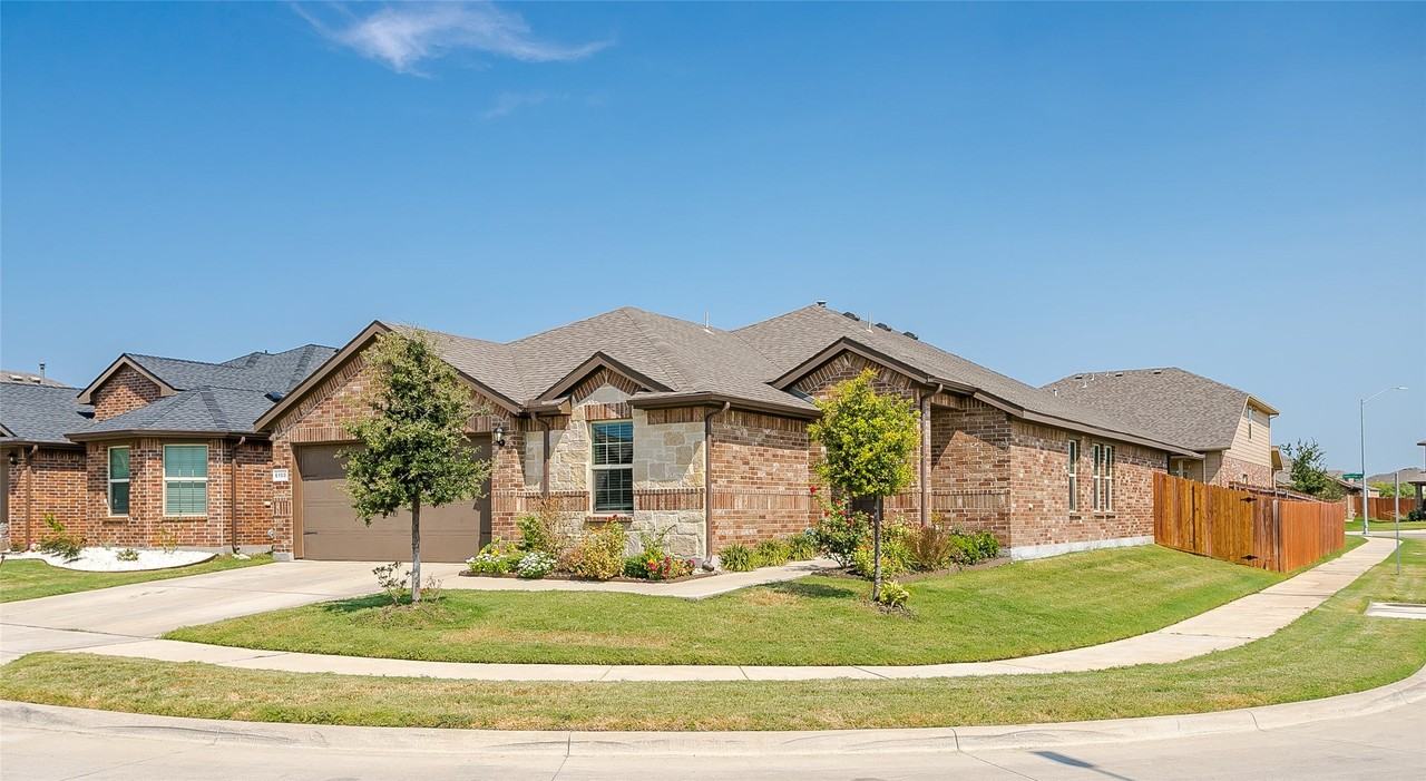 6100 Flour Mill Run - Photo 2 of 31