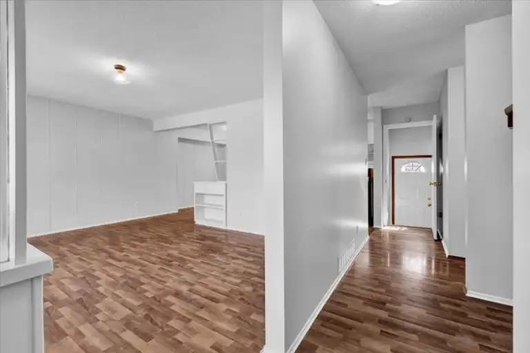 11447 127 Street Northwest - Photo 3 of 26