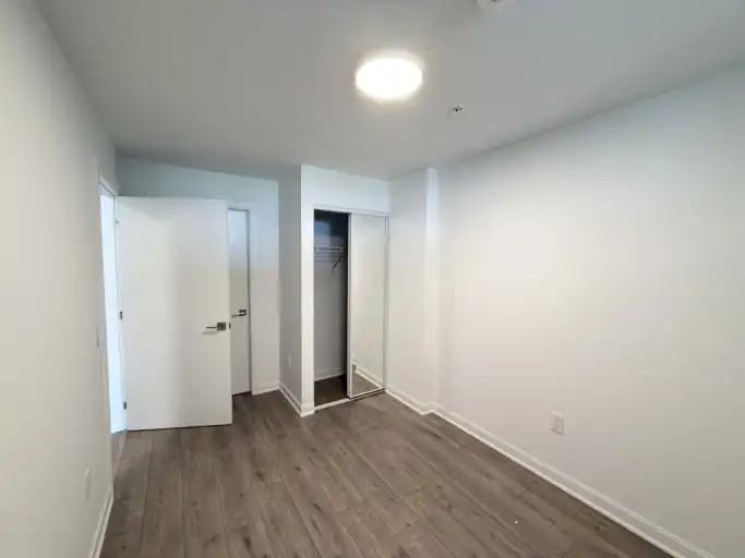 223 Princess St #810 - Photo 5 of 16