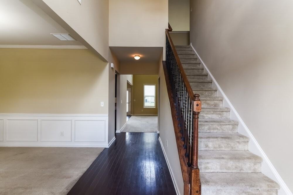 192 Moorland Way - Photo 2 of 18