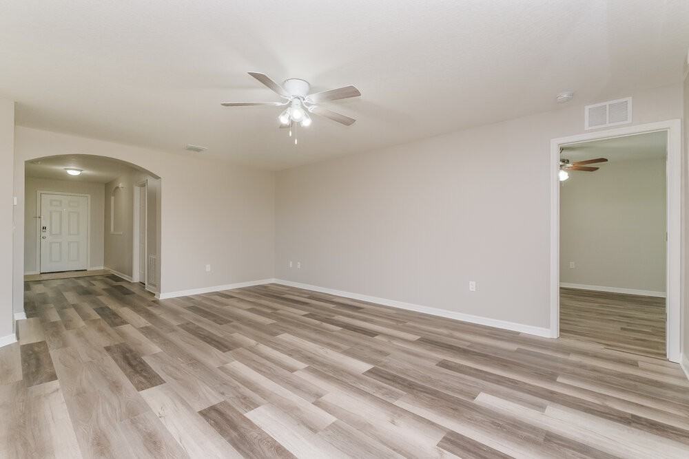 6643 Wirevine Dr - Photo 5 of 16