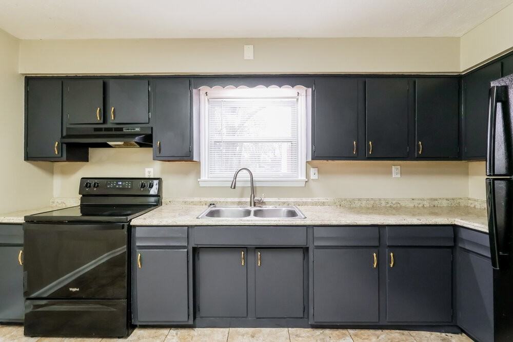 1123 Clay Ave - Photo 7 of 17