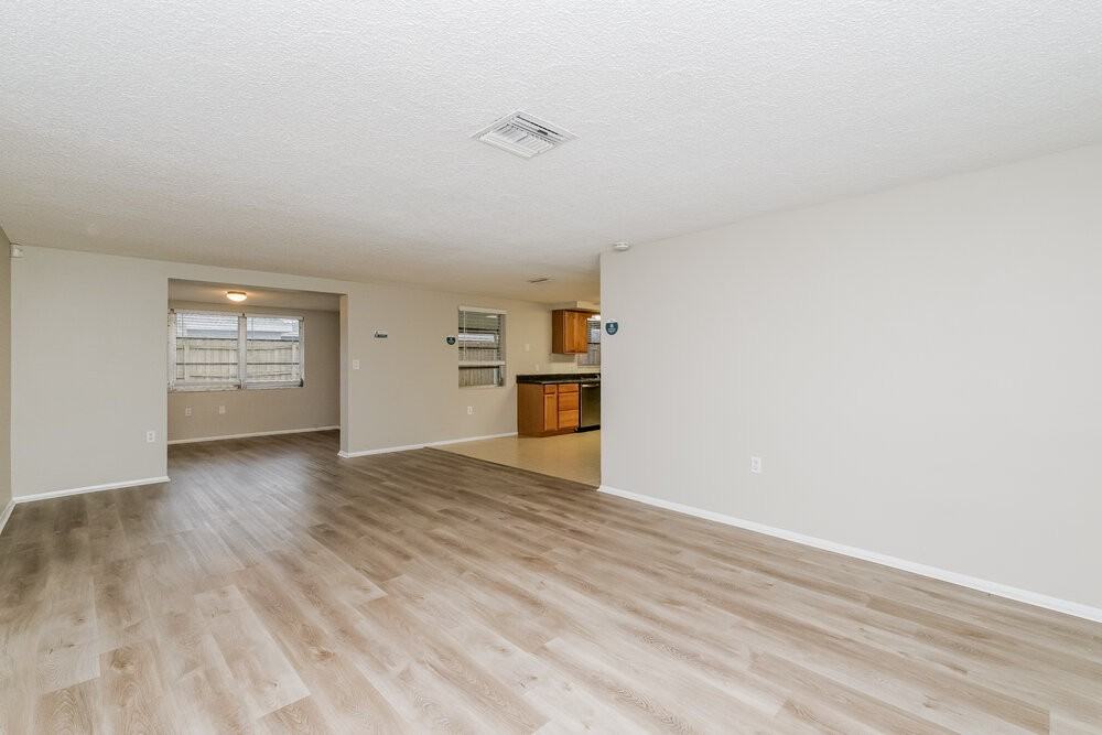 6226 9th Ave - Photo 5 of 16