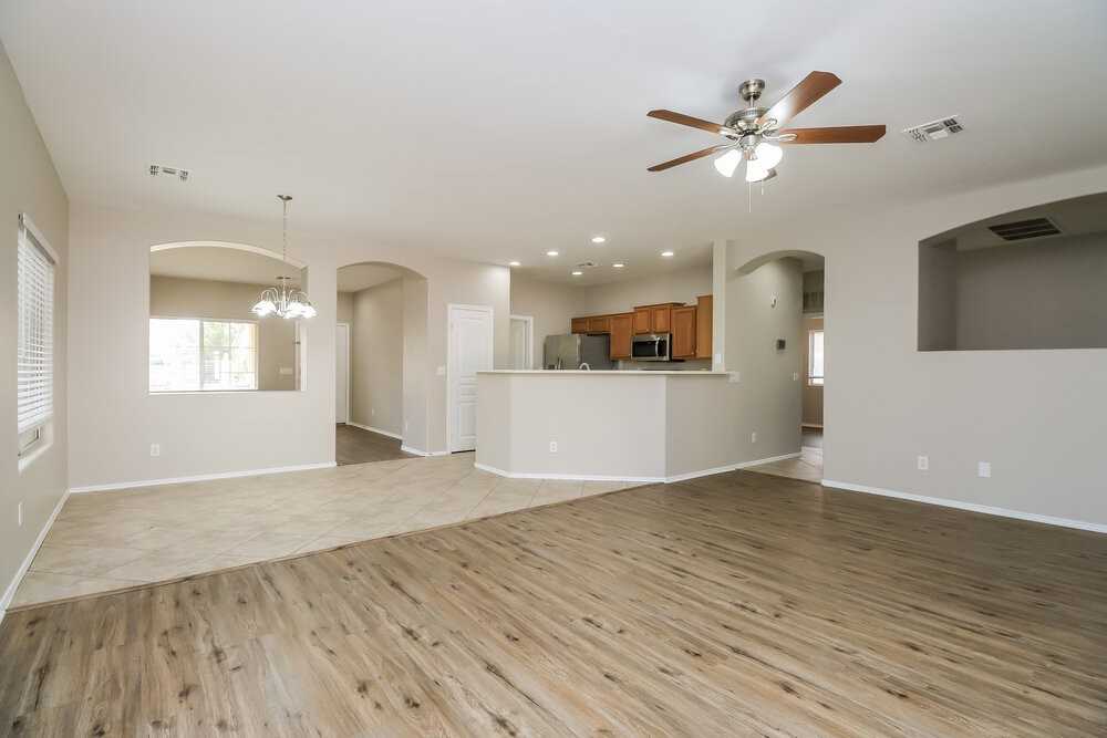 1958 East Dublin Street - Photo 4 of 16