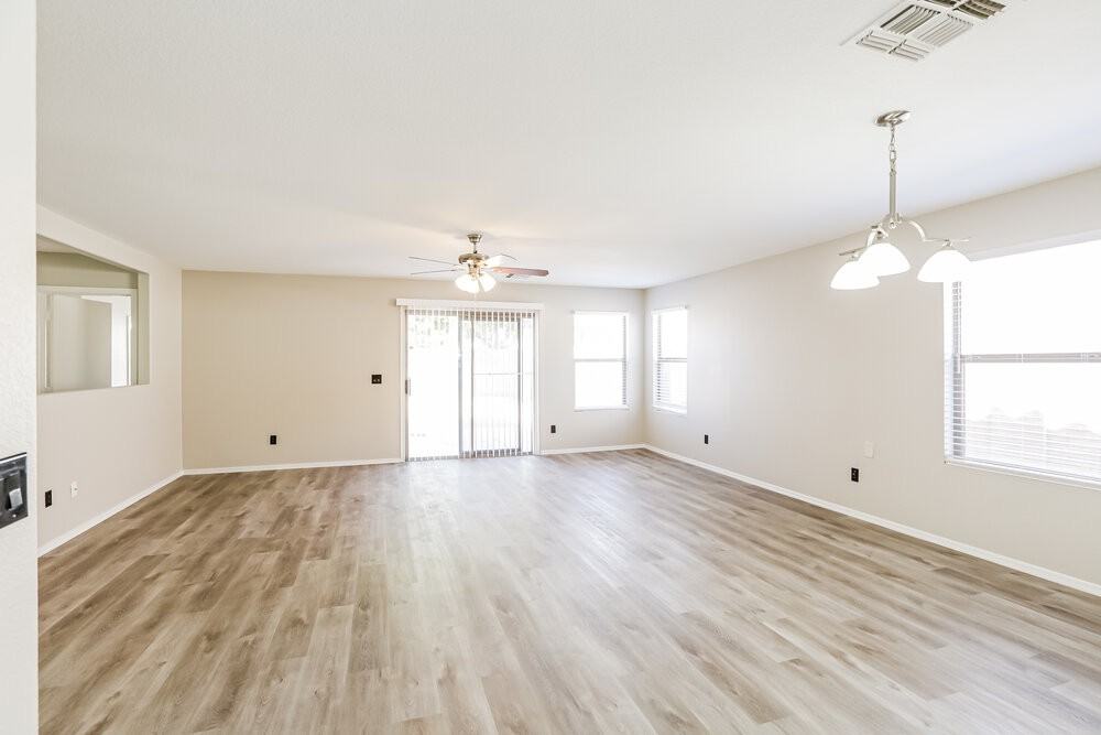 11240 E Sunland Ave - Photo 3 of 16