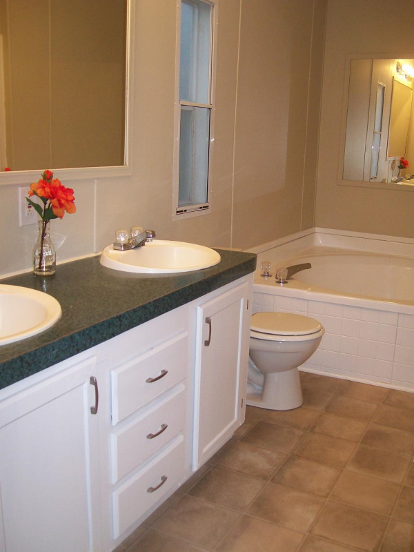 292 Jordanshire Cir - Photo 2 of 6