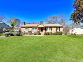 425 Shallowood Ln - Photo 1 of 1