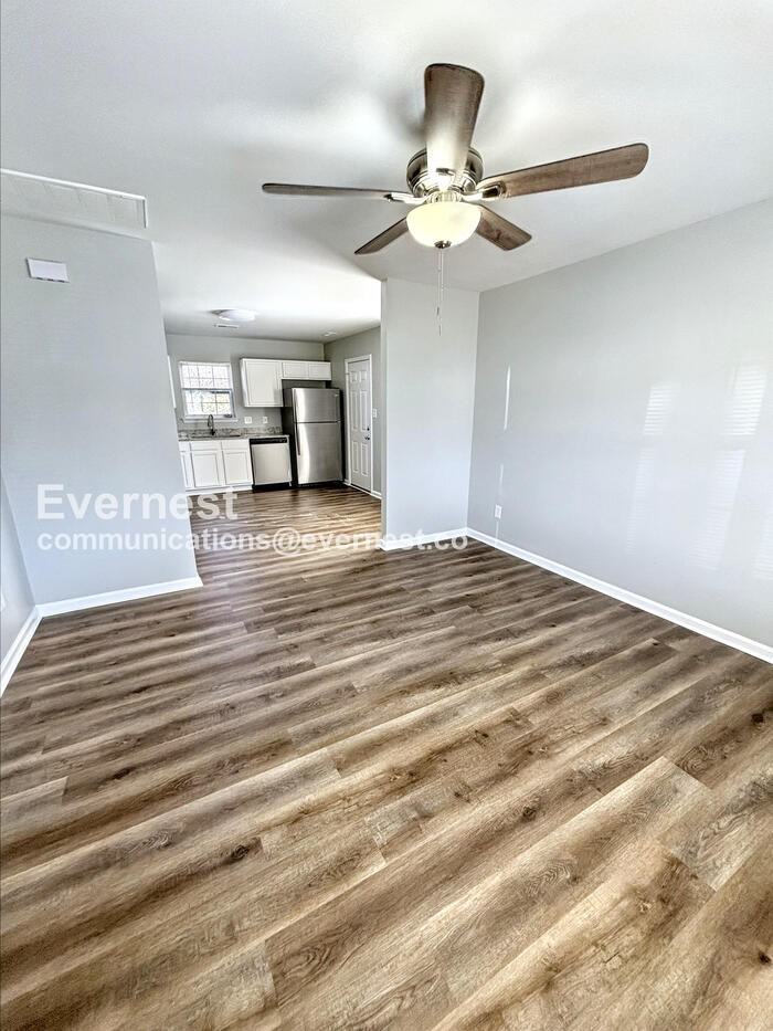 1014 Brianna Way - Photo 3 of 14