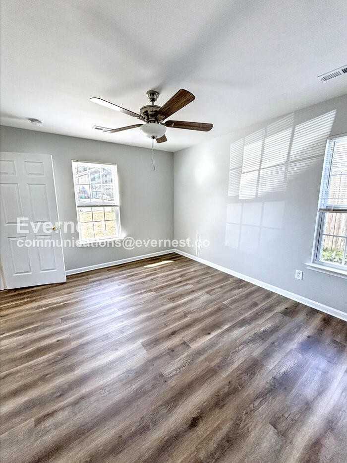 1014 Brianna Way - Photo 4 of 14