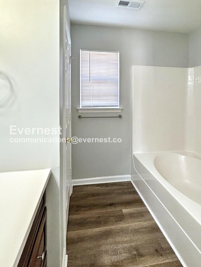 1014 Brianna Way - Photo 6 of 14