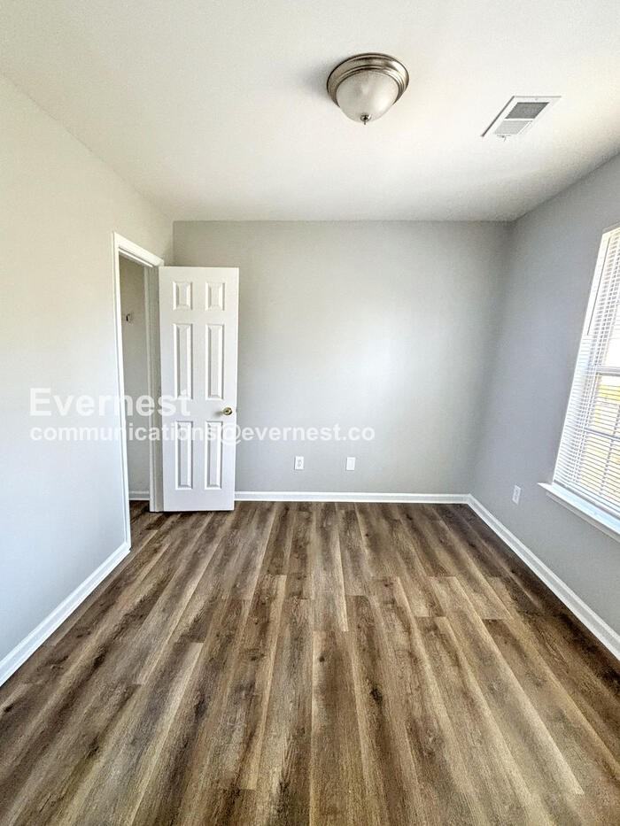 1014 Brianna Way - Photo 7 of 14