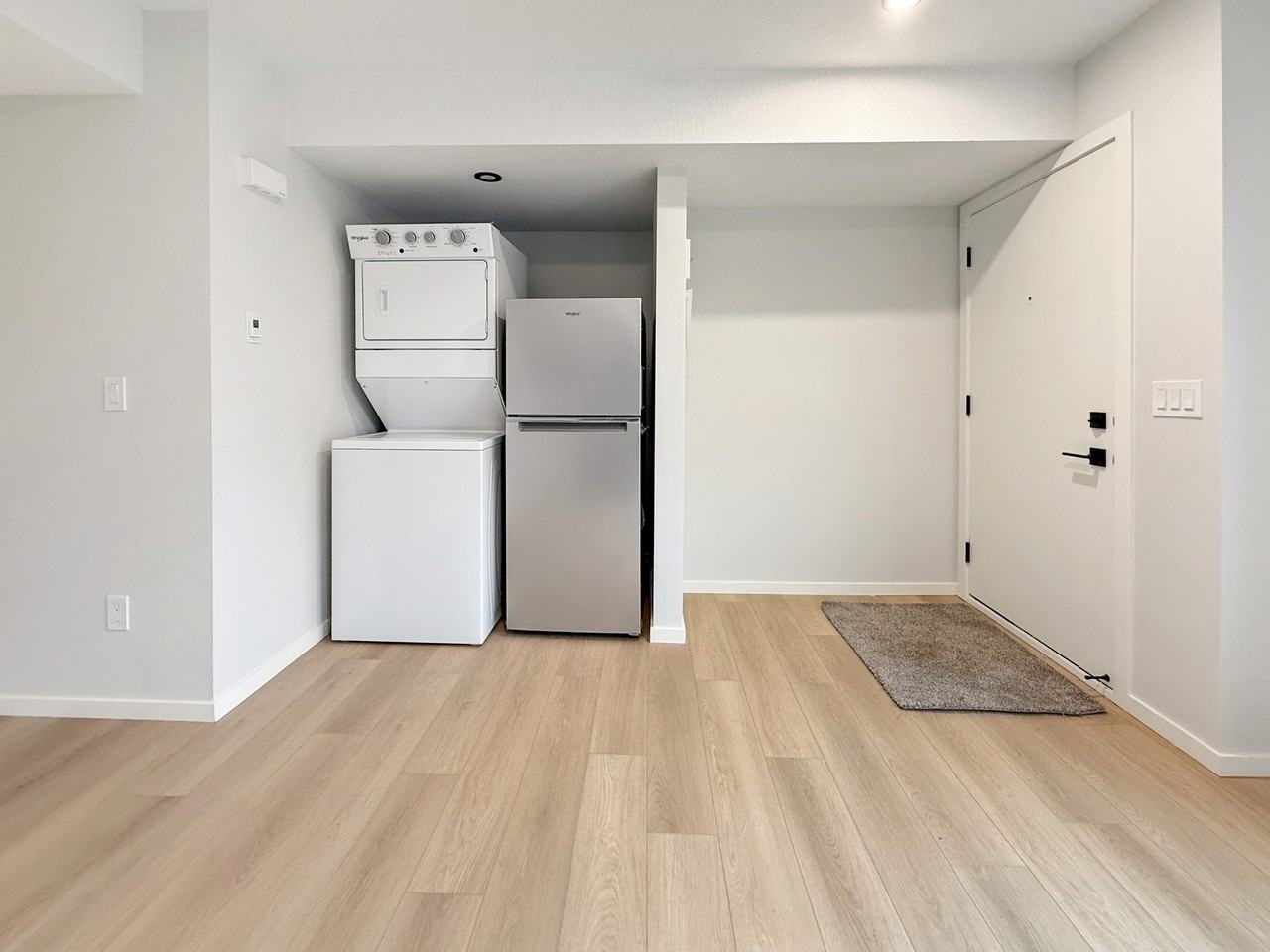 9307 123 Avenue NW, Edmonton - Photo 3 of 10