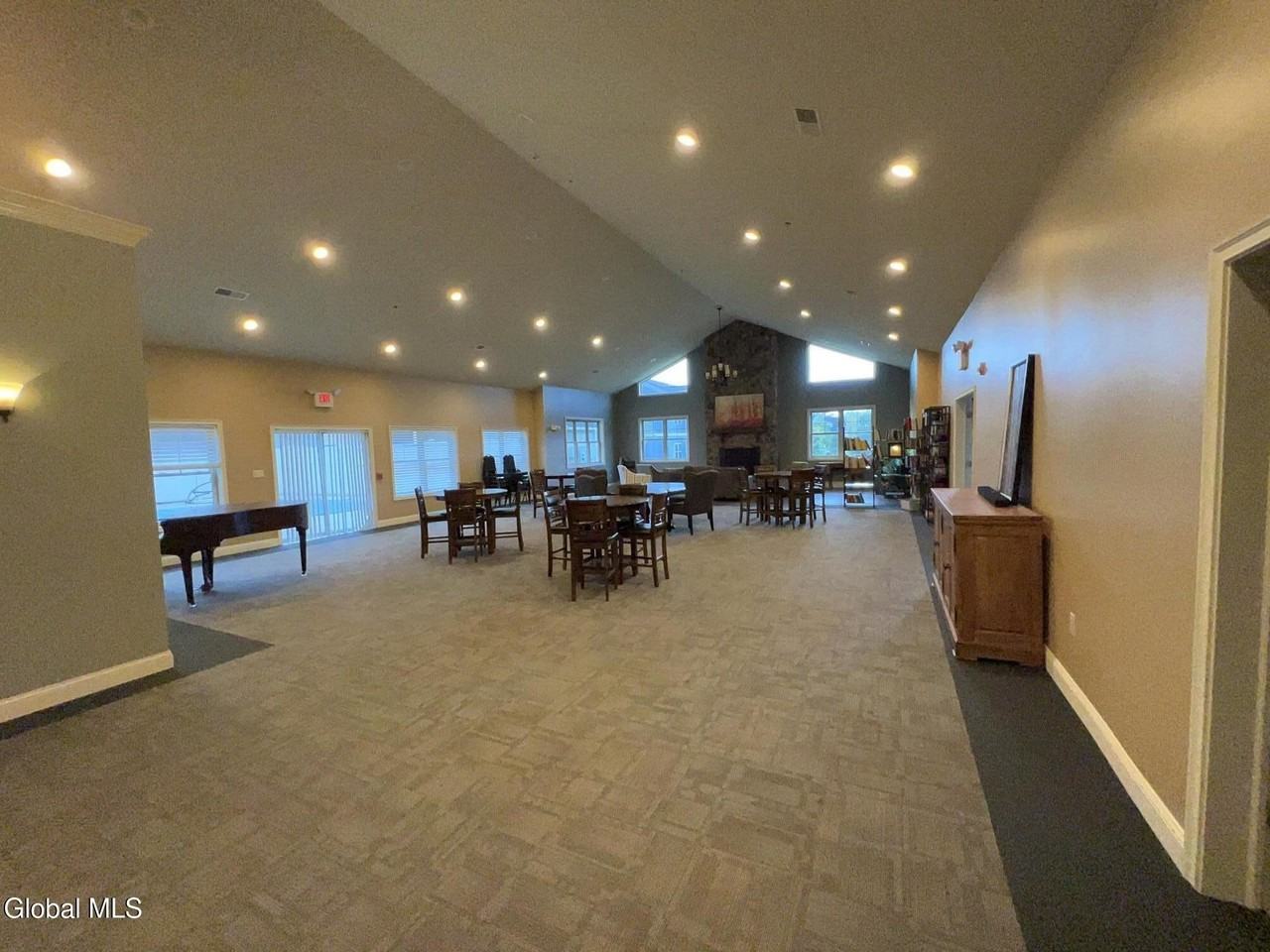 48 Bavarian Way Unit 55 #55 - Photo 5 of 33