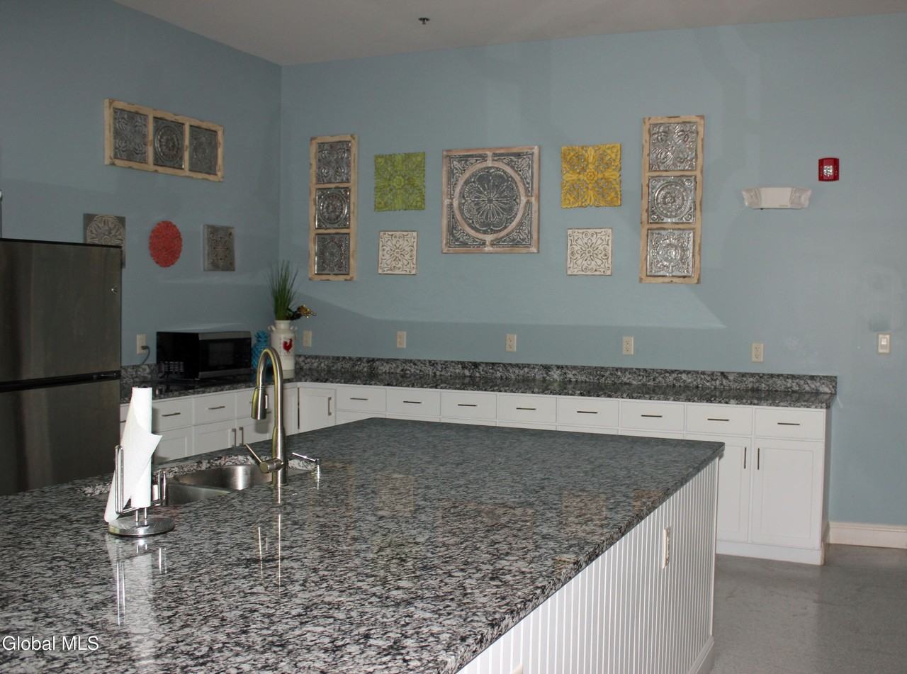 48 Bavarian Way Unit 55 #55 - Photo 6 of 33