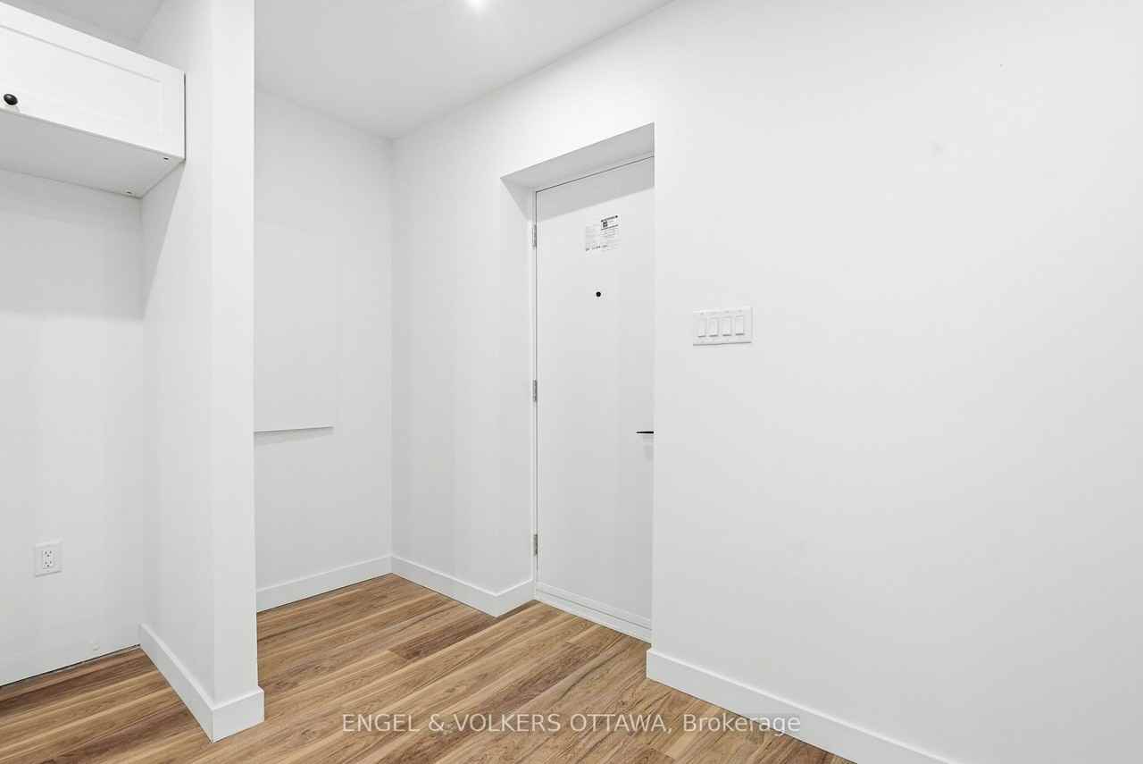 324 Frontenac St - Photo 3 of 13