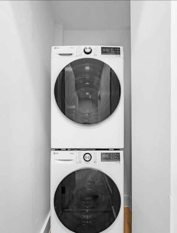 W 15th St #33 - Photo 5 of 5