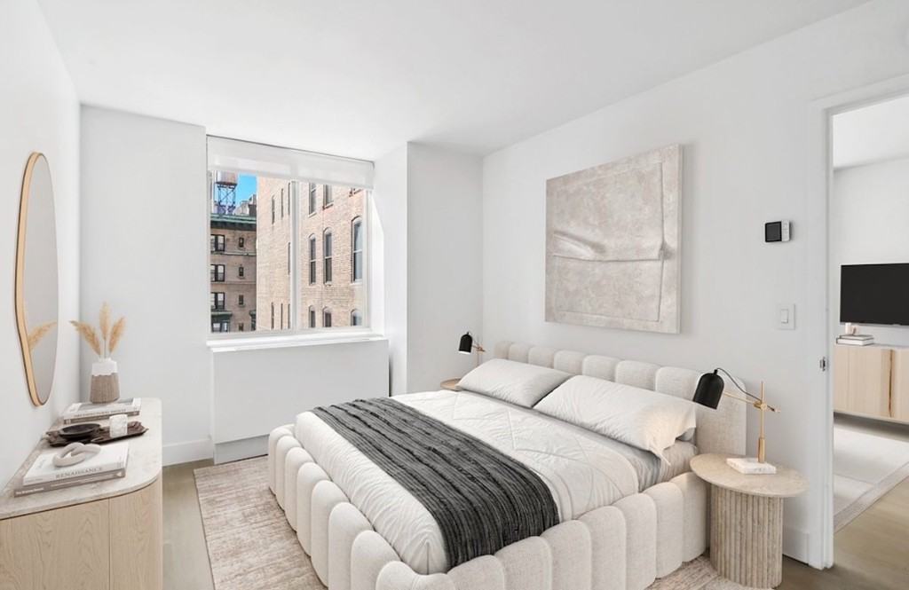 Maiden Ln #1508 - Photo 3 of 11