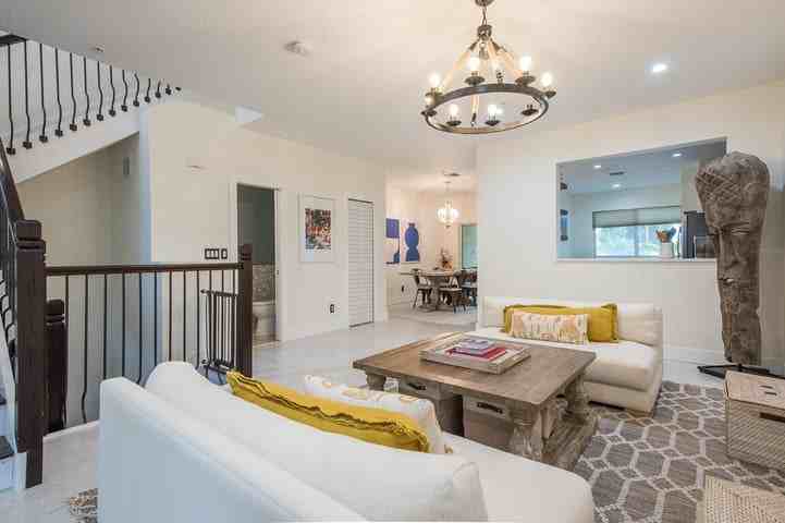 1910 Coastal Bay Boulevard - Photo 3 of 9