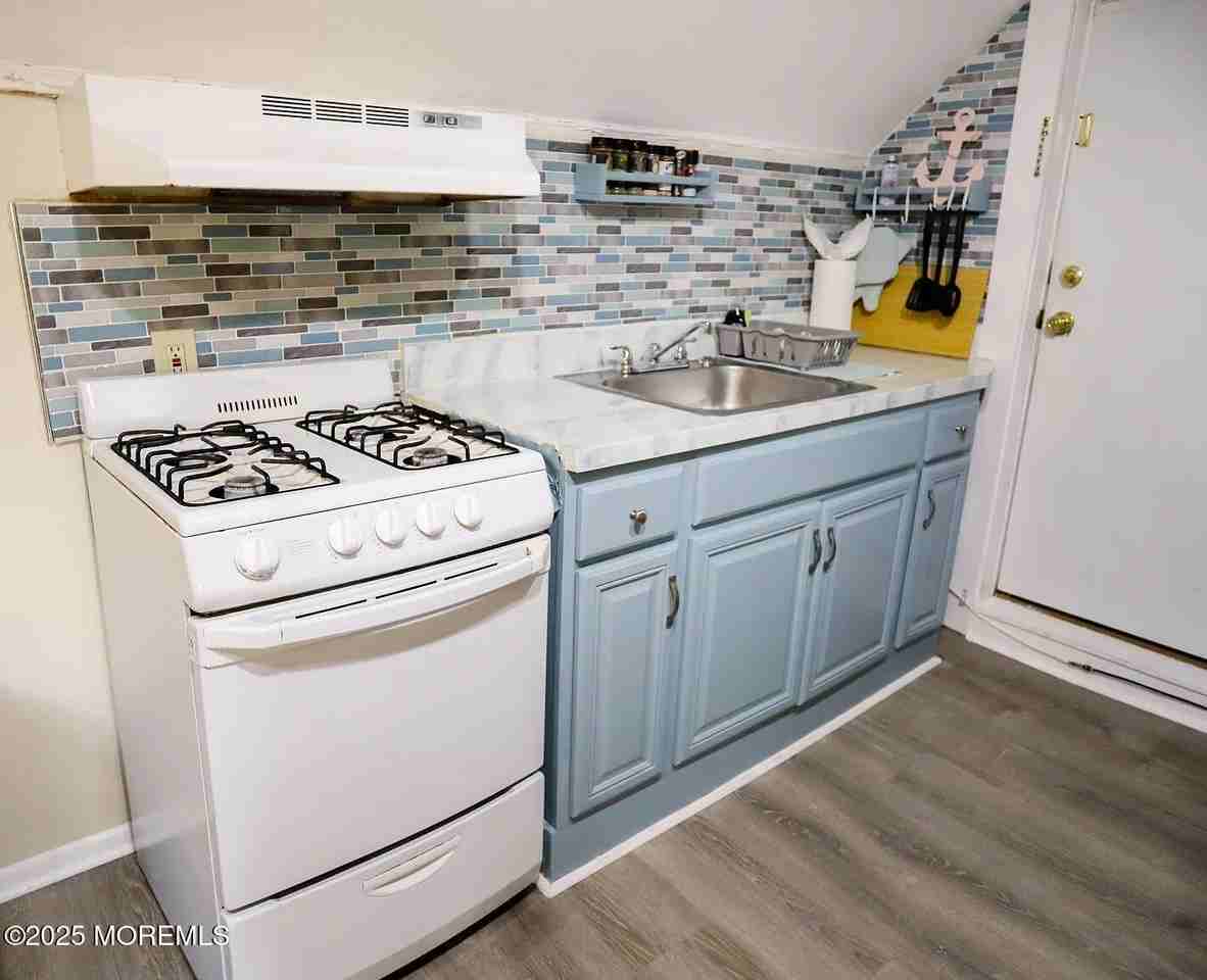 49 2nd Ave Apt 3 #3 - Photo 7 of 11