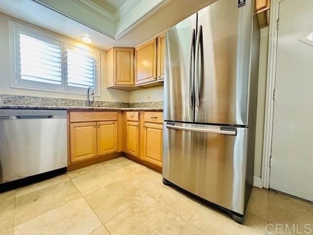 1034 Turnstone Way - Photo 5 of 27