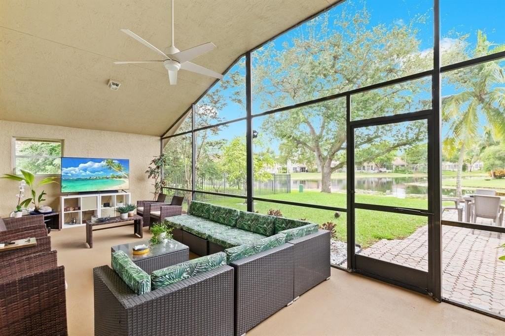 1007 Spoonbill Cir - Photo 3 of 28