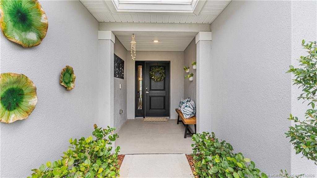 5208 Manciano Street - Photo 3 of 50