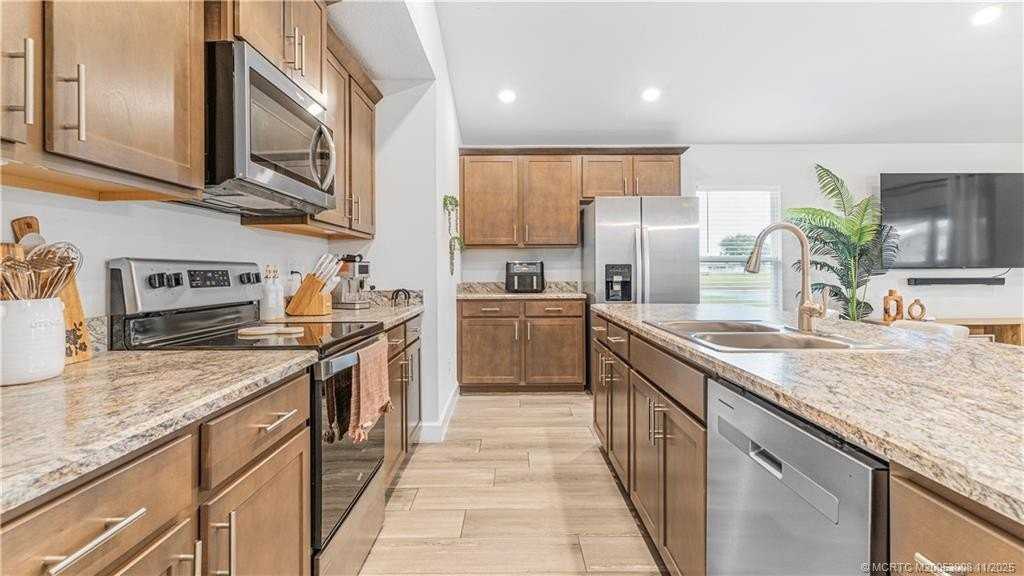 5208 Manciano Street - Photo 5 of 50