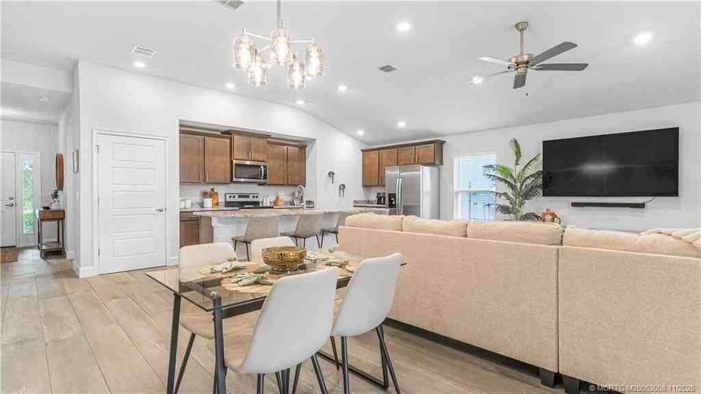 5208 Manciano Street - Photo 7 of 50