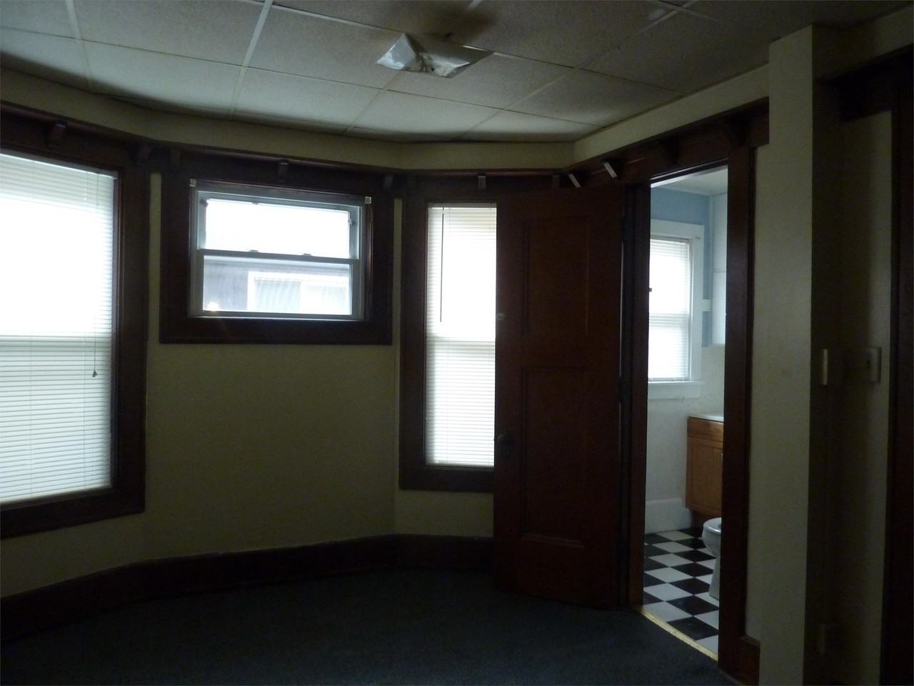 814 W. 4th St - Photo 4 of 16