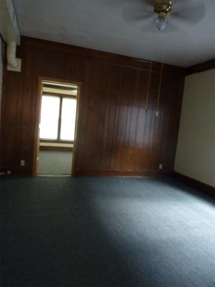 814 W. 4th St - Photo 7 of 16