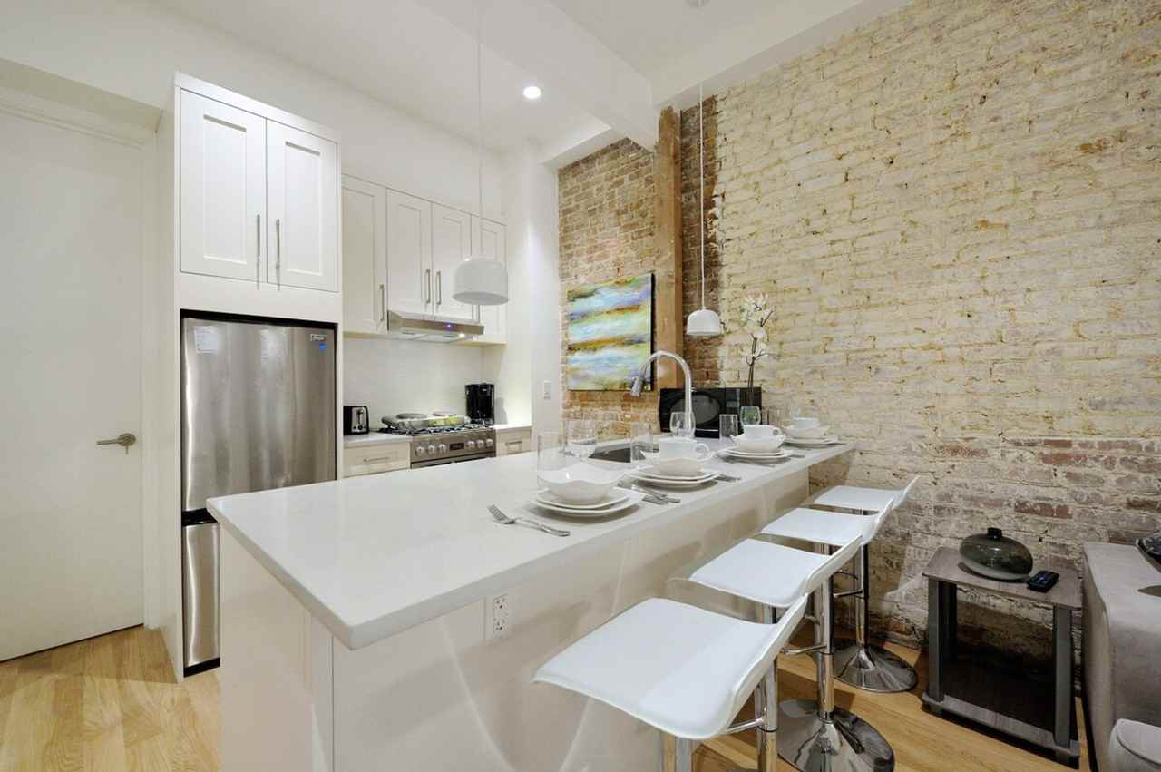 348 W 45th St #1323938P - Photo 6 of 27