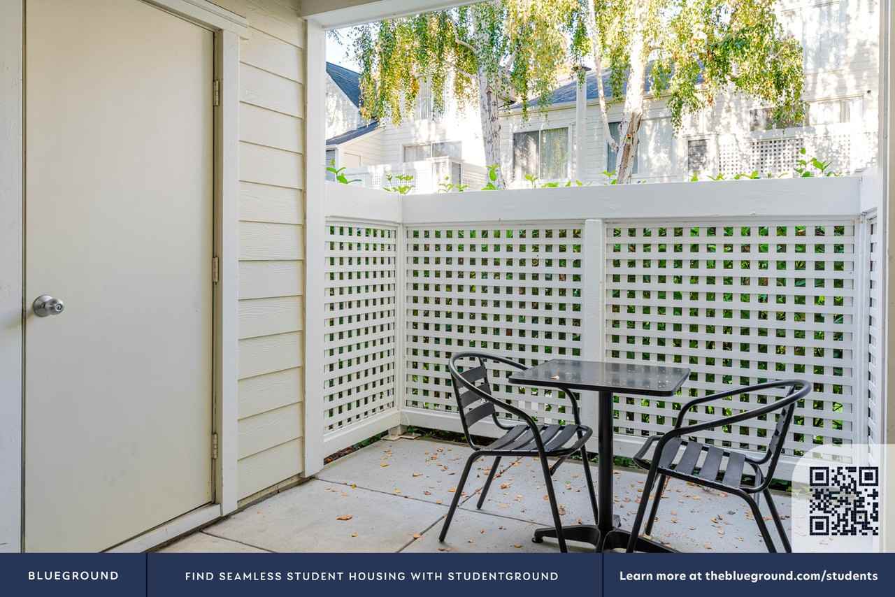 900 Pepper Tree Lane - Photo 7 of 32