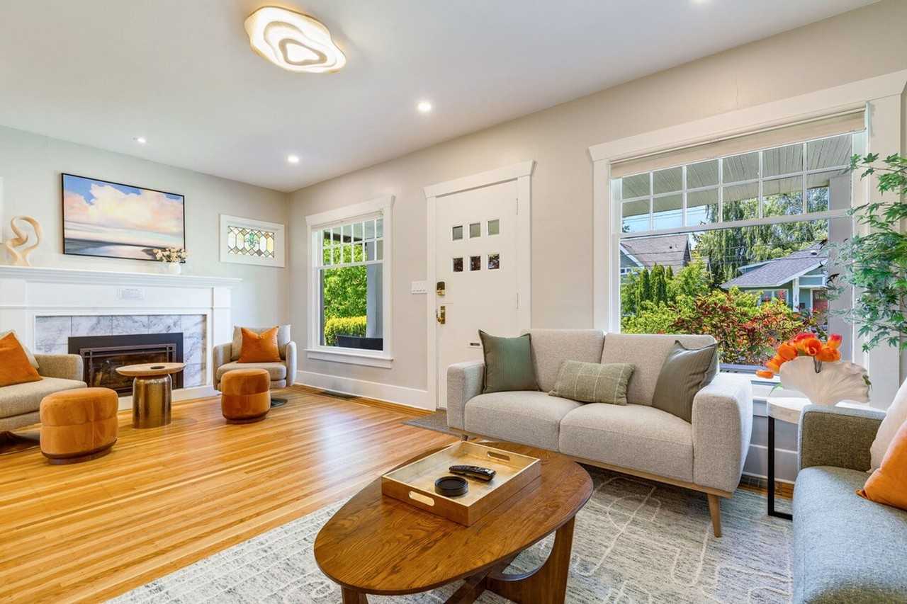 1706 Warren Ave N #1035890P - Photo 7 of 50