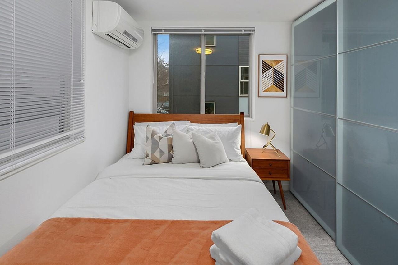 935 13th Ave #1036004P - Photo 6 of 29