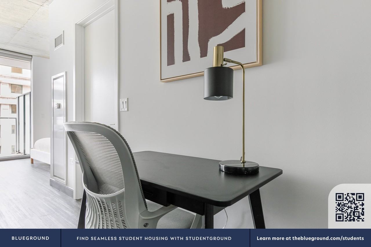 60 East Randolph Street - Photo 7 of 34
