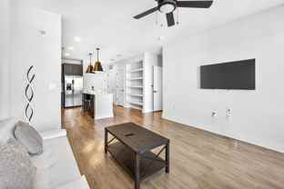 1116 Gramercy Ln - Photo 1 of 1