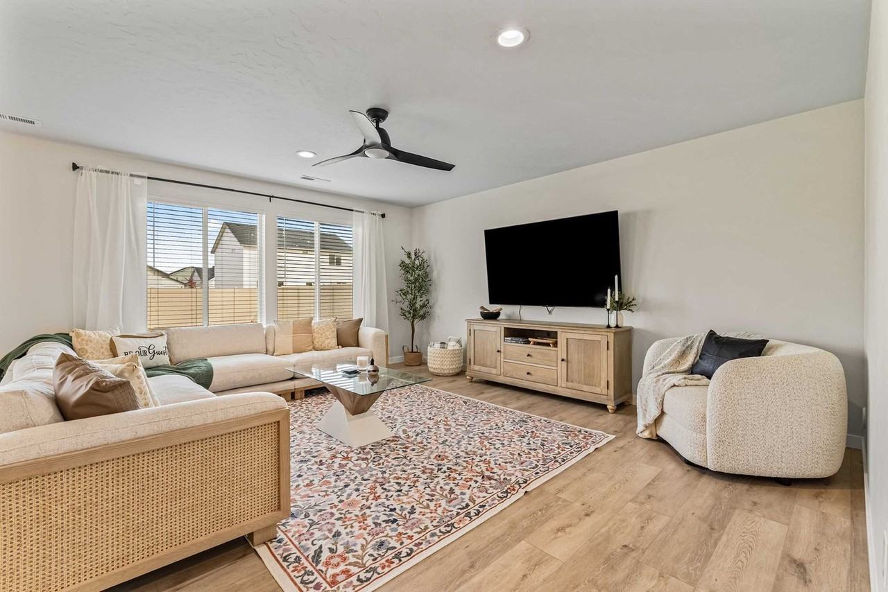 5302 E Burnte Peak St #1322141P - Photo 3 of 48