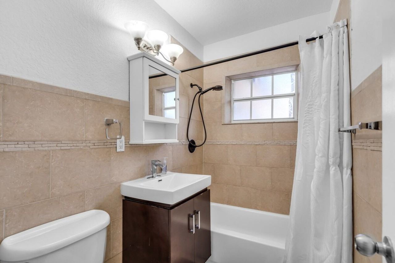 2970 Northwest 15th Street - Photo 6 of 23